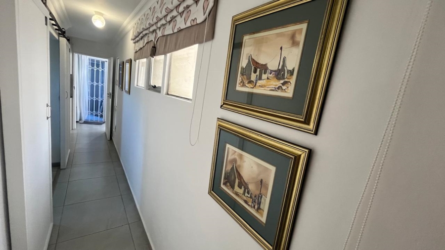 3 Bedroom Property for Sale in Wavecrest Eastern Cape